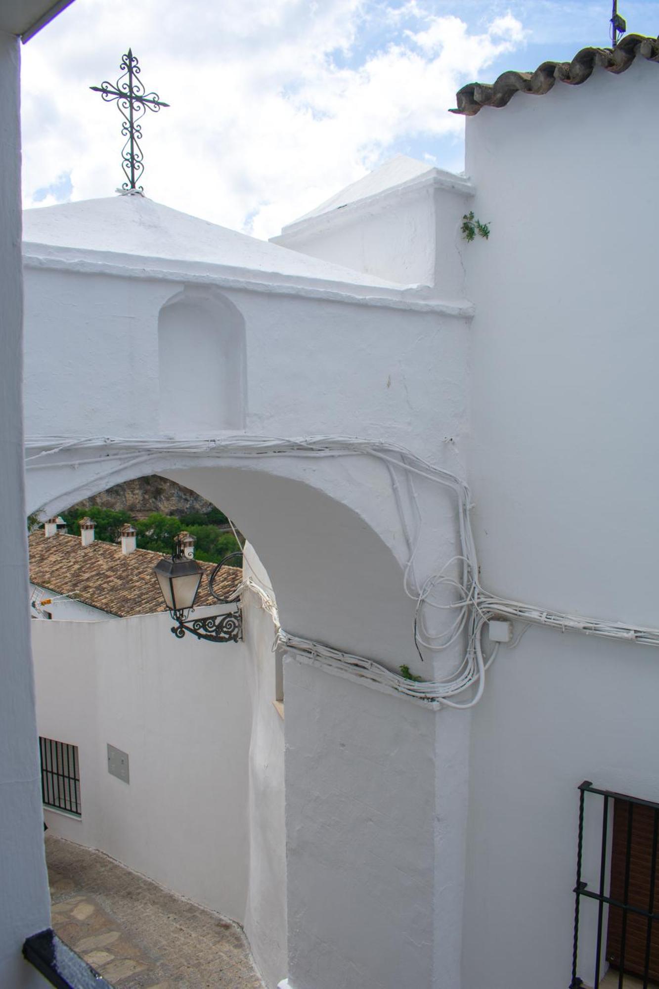 Casa Puerta Arabe Villa Setenil De Las Bodegas Екстериор снимка